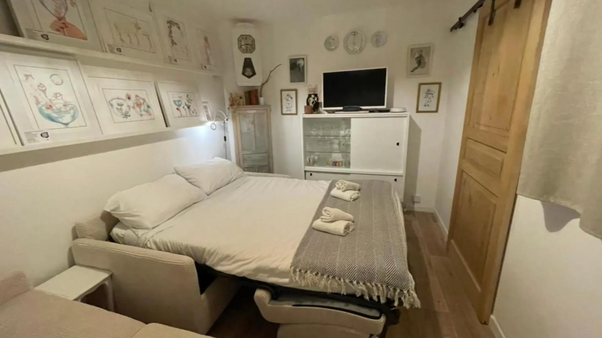 شقة Charming Air-Conditioned One-Bedroom 150M From Cavaliere Beach لو لا فاندو فرنسا