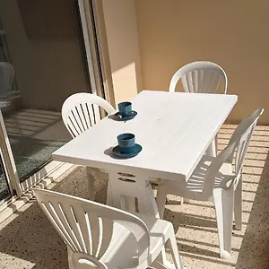  Appartement Climatise Avec Coin Nuit 150m De La