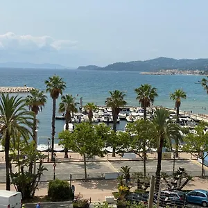  Appartement T2 Coquet Plein Centre Vue Mer Exceptionnelle.