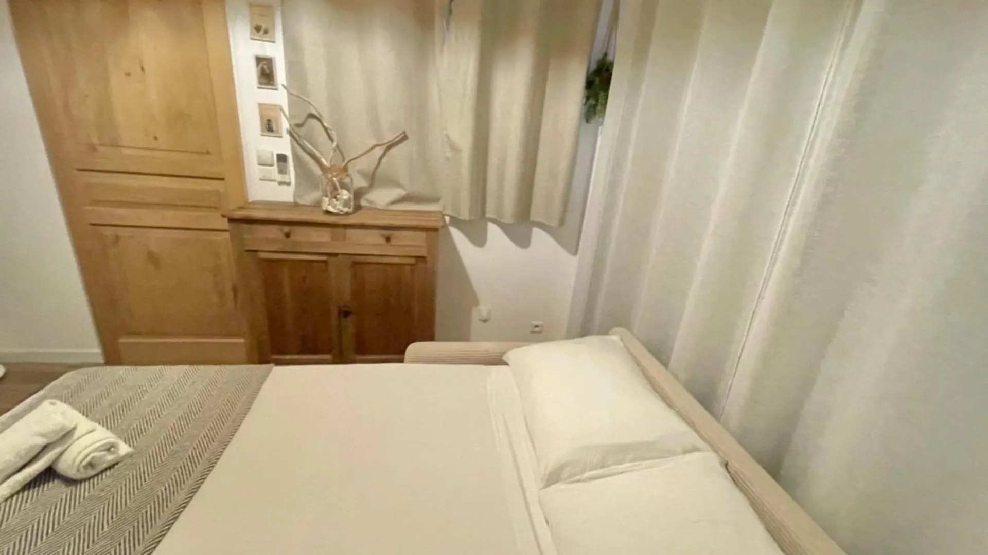 Charming Air-Conditioned One-Bedroom 150M From Cavaliere Beach Le Lavandou France
